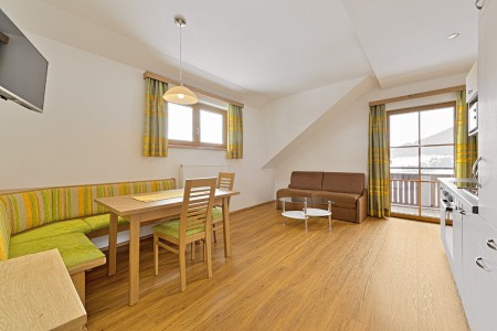 Eckbank, Couch, Fernseher